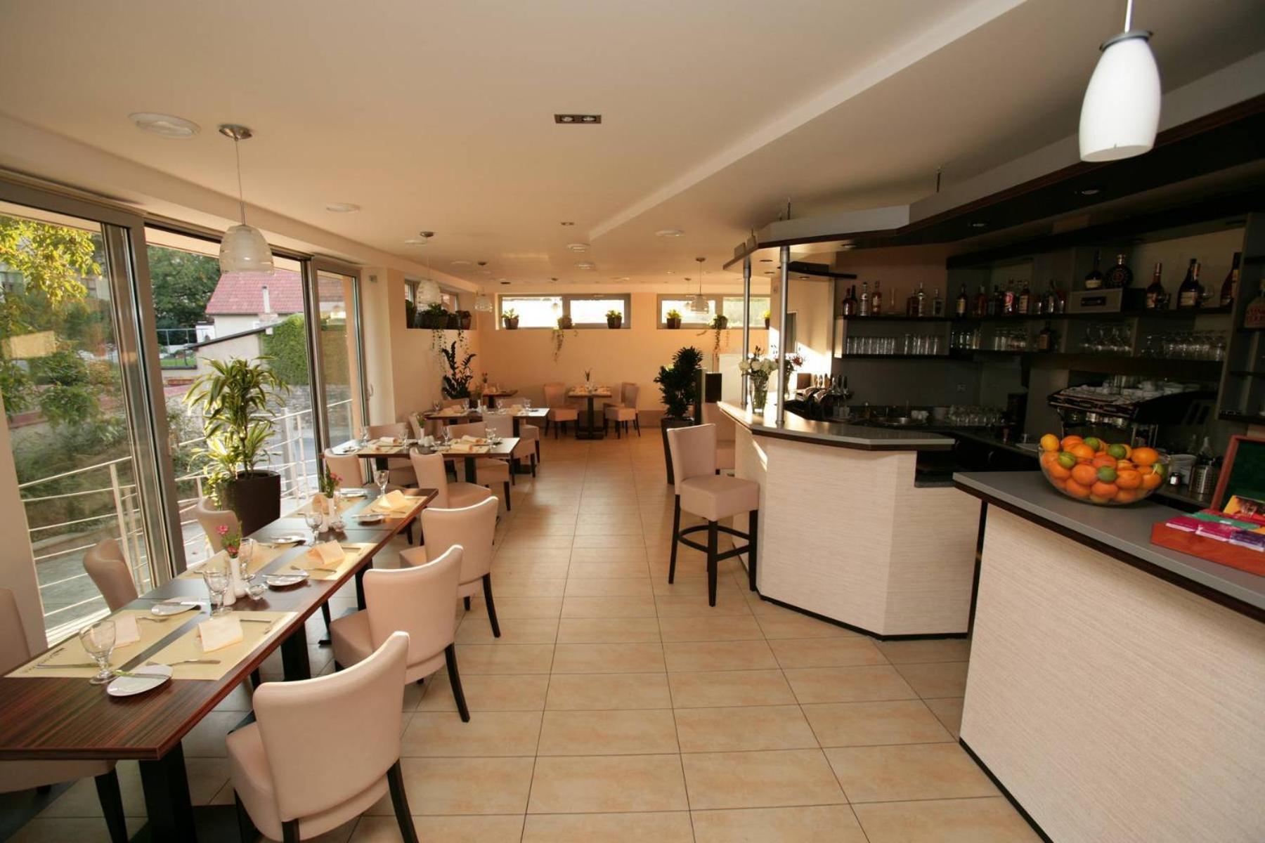Affittacamere A Restaurant Barbora